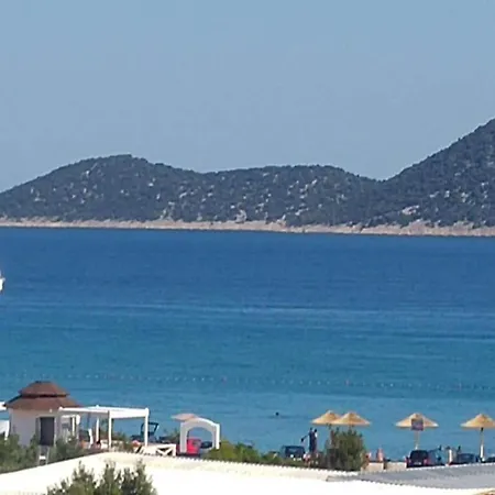 In Tribunj Near Bristak アパート *