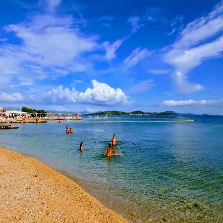 アパート In Tribunj Near Bristak Tribalj