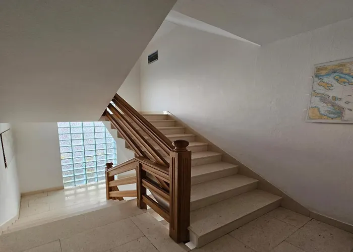 In Tribunj Near Bristak شقة *