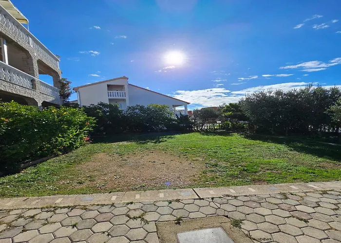 In Tribunj Near Bristak Appartement